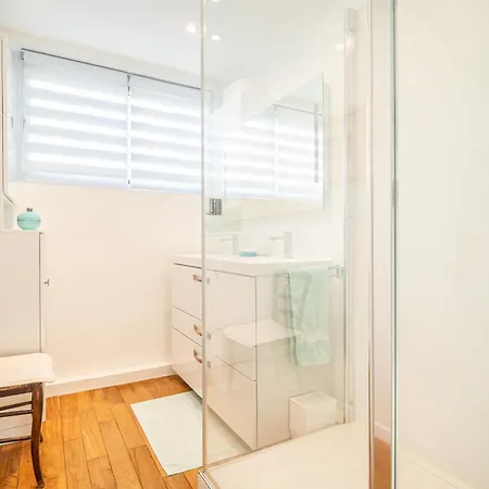 Lovely With View Apartment Paris